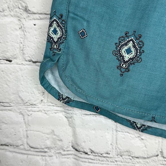 LOFT Women’s Blue Mandala Jewel Printed Shorts Drawstring size Medium - Picture 3 of 7